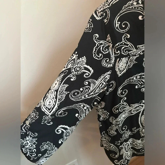Ruby Rd Large Black and White Paisley Button Down 3/4 Sleeve Top - Picture 5 of 5